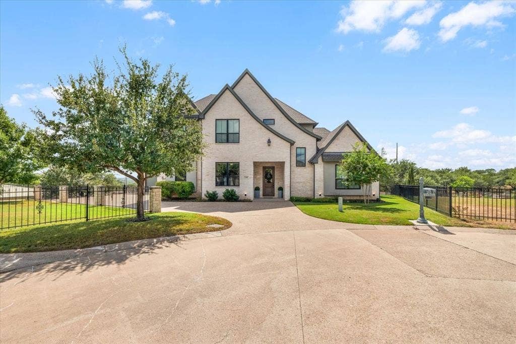 4305 Shale Bluff Court, Granbury, TX 76048 4305 Shale Bluff Court, Granbury, TX 76048