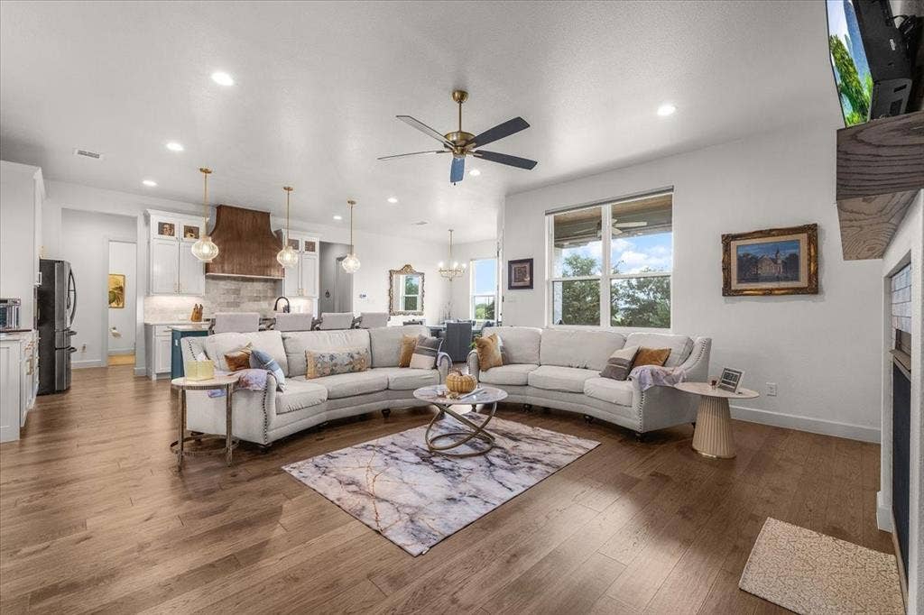 4305 Shale Bluff Court, Granbury, TX 76048 4305 Shale Bluff Court, Granbury, TX 76048