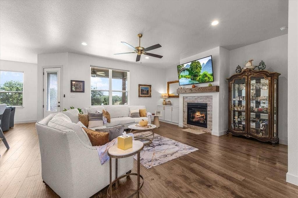 4305 Shale Bluff Court, Granbury, TX 76048 4305 Shale Bluff Court, Granbury, TX 76048