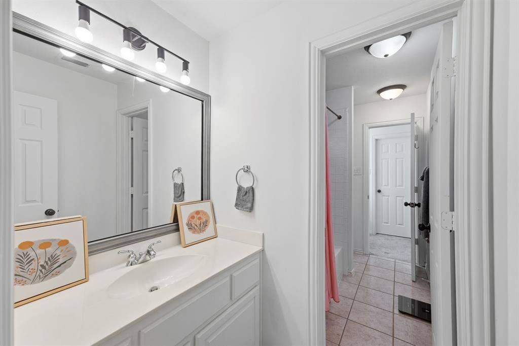 6416 Andora Drive, Plano, TX 75093 Bedroom 5, upstairs, walk-in-closet. Jack-n-jill bathroom.