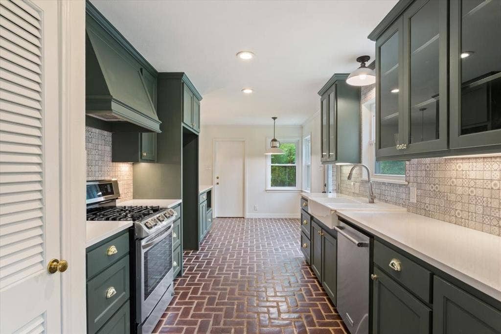 425 White Hall Road, Woodway, TX 76712 425 White Hall Road, Woodway, TX 76712