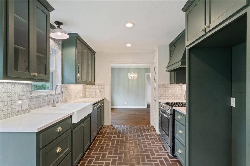 425 White Hall Road, Woodway, TX 76712 425 White Hall Road, Woodway, TX 76712