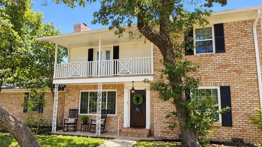 Property photo for 425 White Hall Road, Woodway, TX