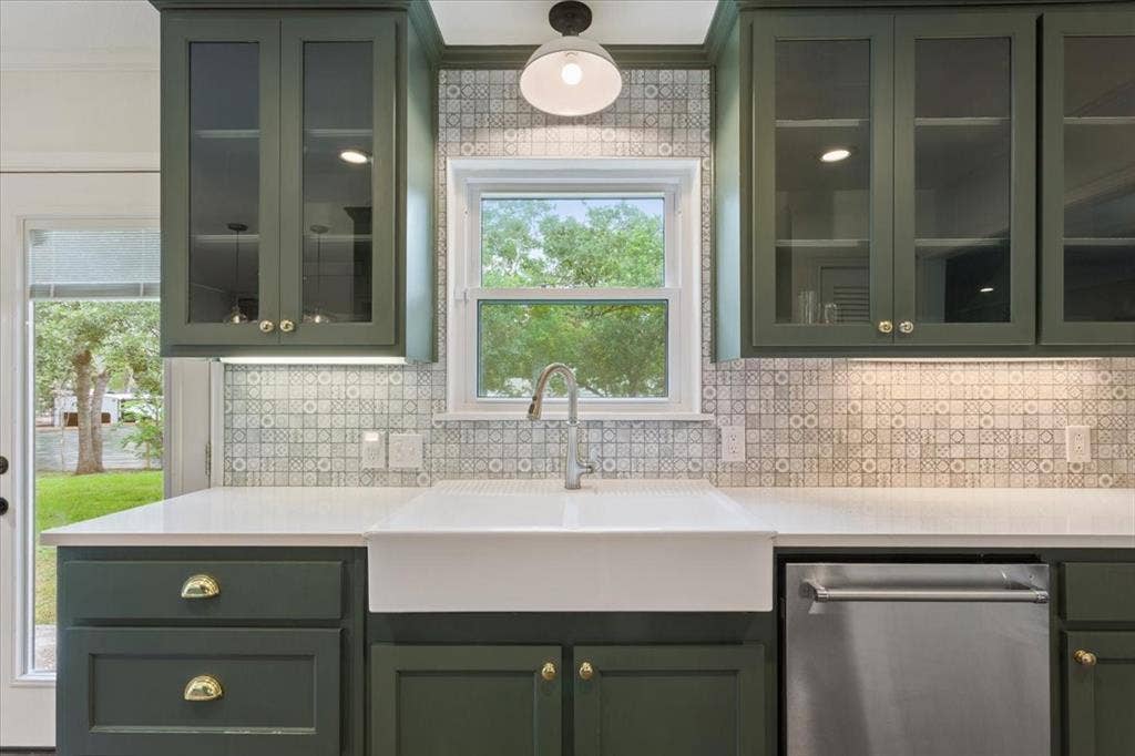425 White Hall Road, Woodway, TX 76712 425 White Hall Road, Woodway, TX 76712