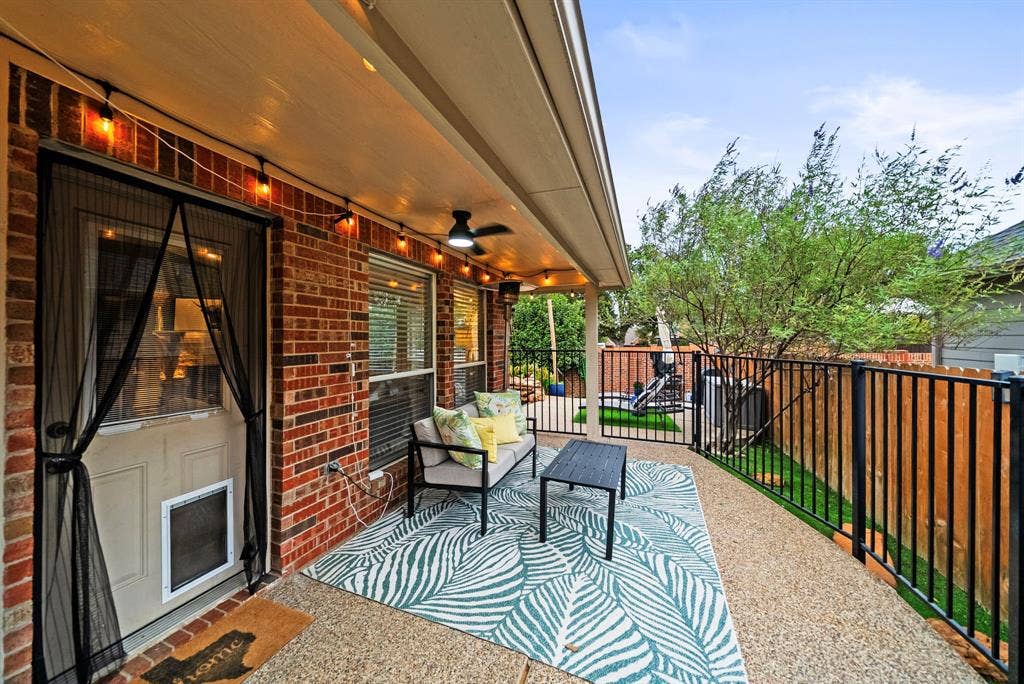 1112 Wentwood Drive, Corinth, TX 76210 1112 Wentwood Drive, Corinth, TX 76210