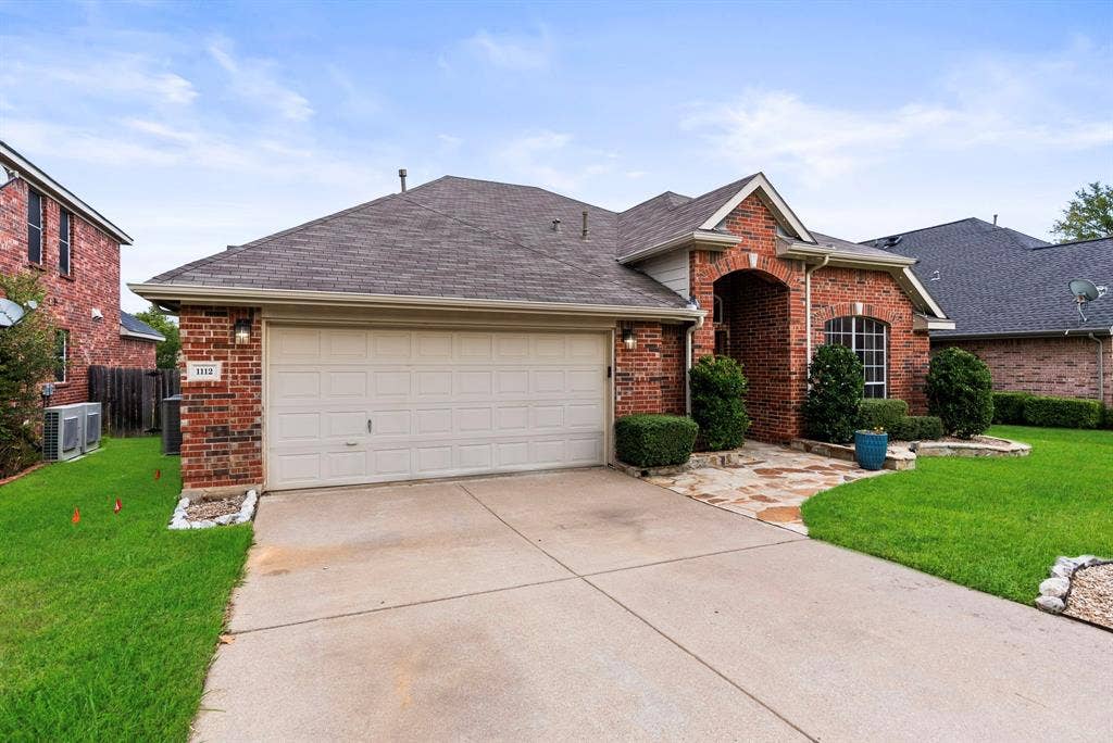 1112 Wentwood Drive, Corinth, TX 76210 1112 Wentwood Drive, Corinth, TX 76210