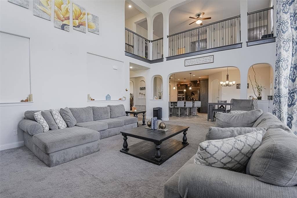 4111 Roberts Lane, Midlothian, TX 76065