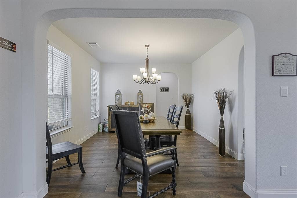 4111 Roberts Lane, Midlothian, TX 76065