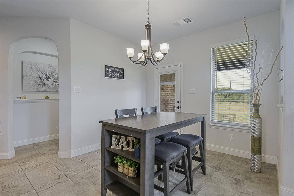 4111 Roberts Lane, Midlothian, TX 76065