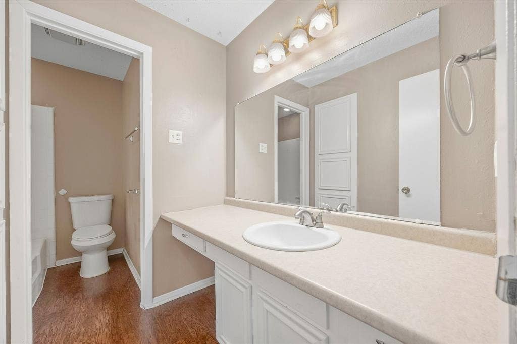 3425 18th Street, Plano, TX 75074 3425 18th Street, Plano, TX 75074