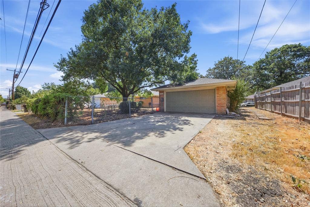 2909 Natalie Drive, Plano, TX 75074 2909 Natalie Drive, Plano, TX 75074