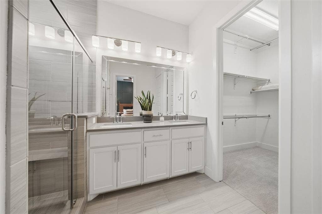8261 Laflin Lane, Dallas, TX 75231 8261 Laflin Lane, Dallas, TX 75231