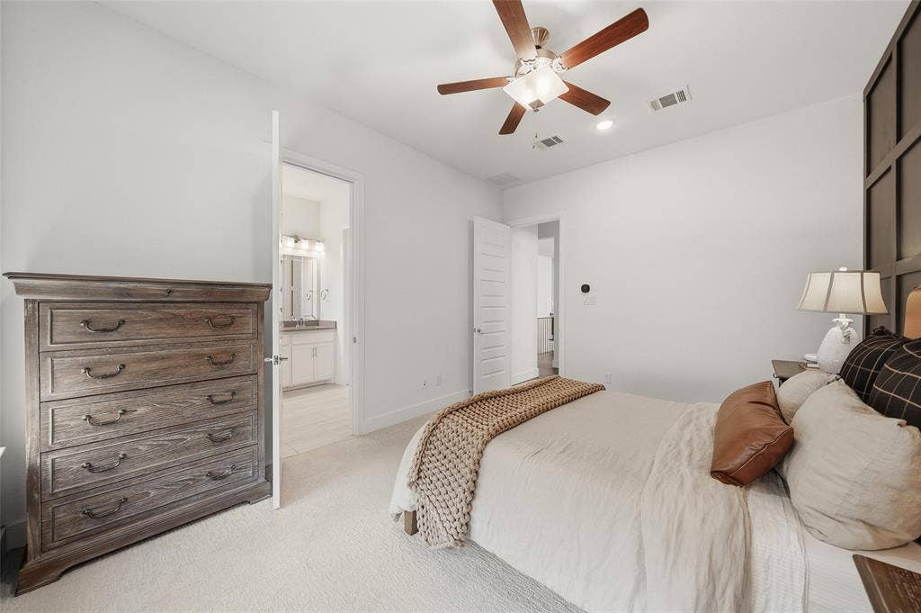 8261 Laflin Lane, Dallas, TX 75231 8261 Laflin Lane, Dallas, TX 75231