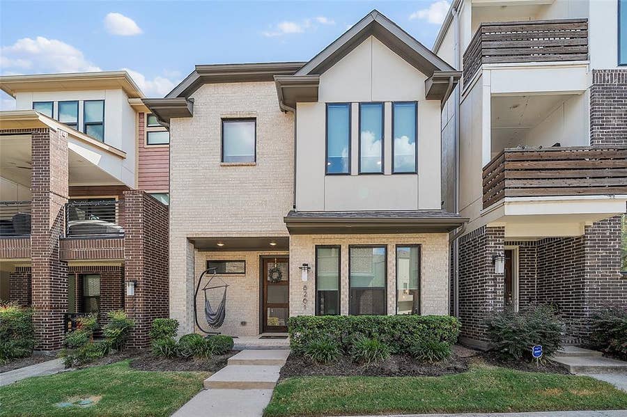 Property photo for 8261 Laflin Lane, Dallas, TX