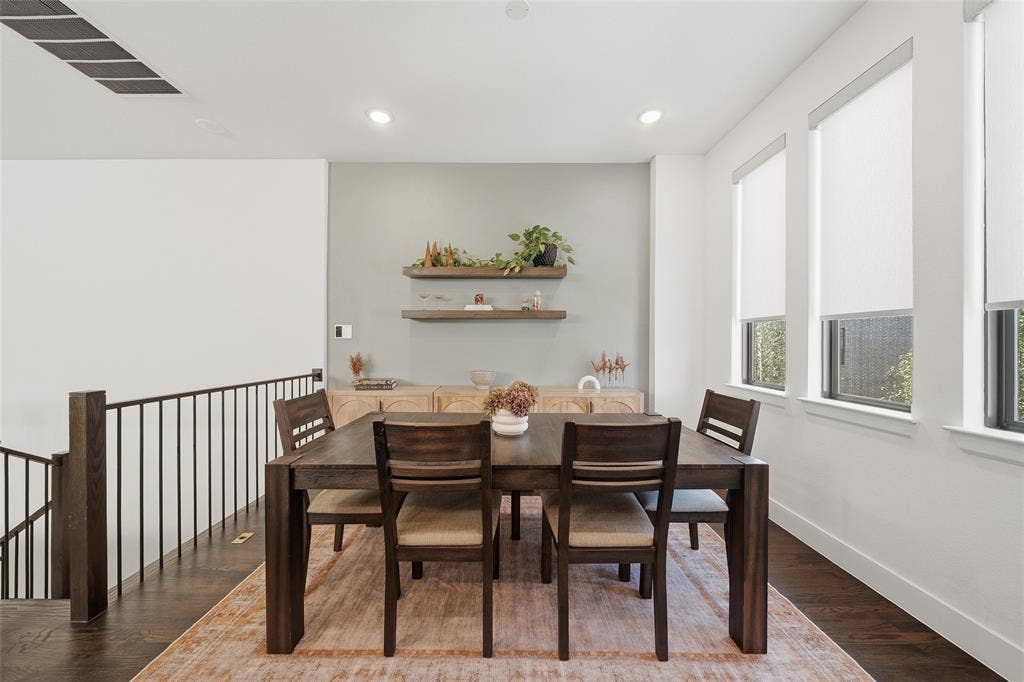 8261 Laflin Lane, Dallas, TX 75231 8261 Laflin Lane, Dallas, TX 75231