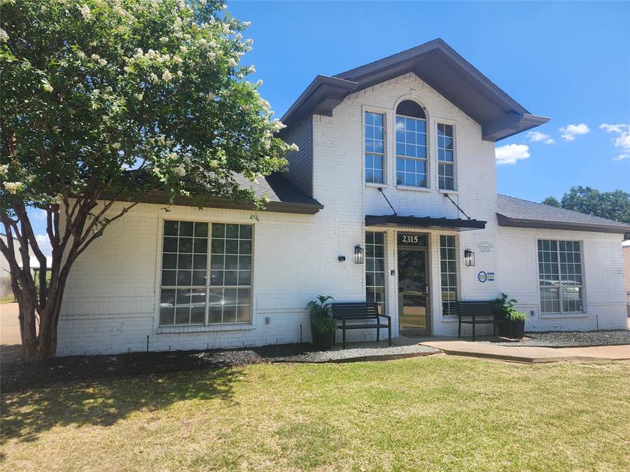 Property photo for 2315 Michigan Court, Dalworthington Gardens, TX