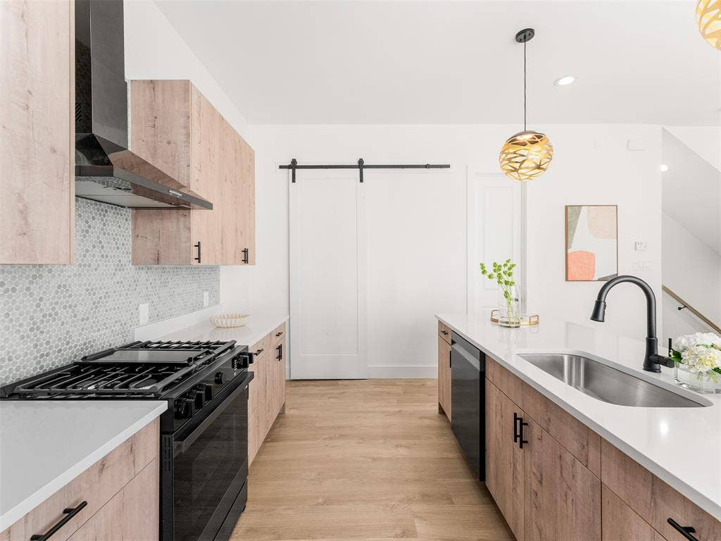 2015 N Prairie Avenue, #202, Dallas, TX 75204 2015 N Prairie Avenue, #202, Dallas, TX 75204