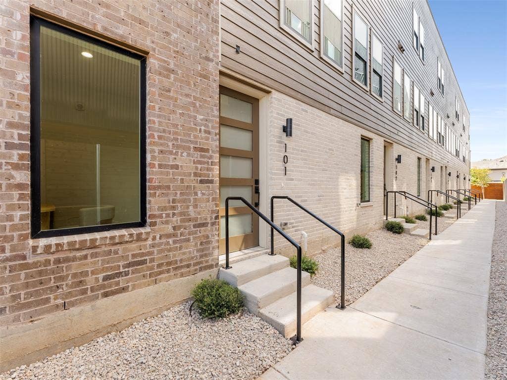 2015 N Prairie Avenue, #202, Dallas, TX 75204 2015 N Prairie Avenue, #202, Dallas, TX 75204