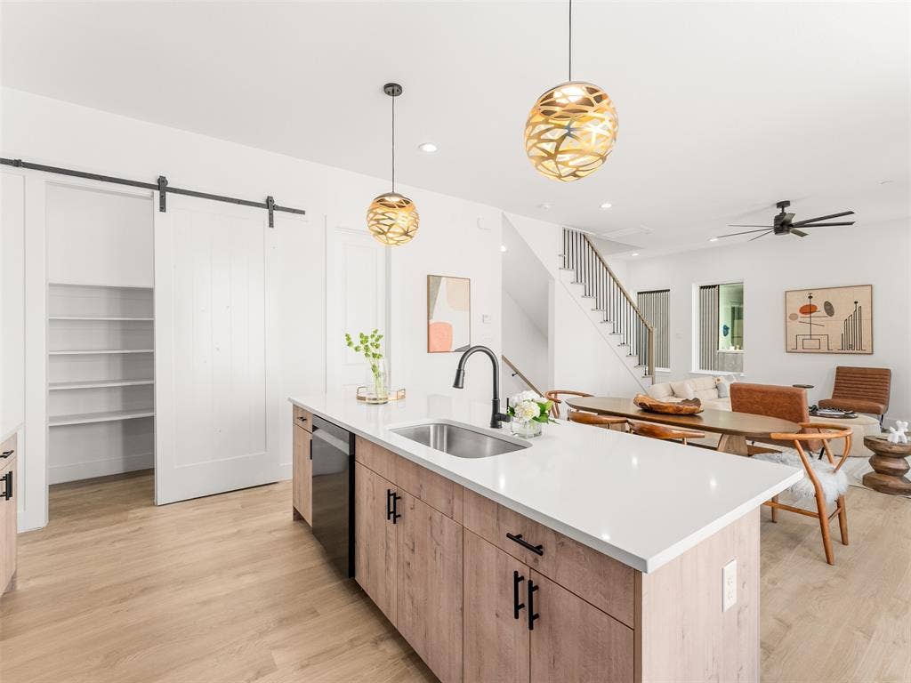 2015 N Prairie Avenue, #202, Dallas, TX 75204 2015 N Prairie Avenue, #202, Dallas, TX 75204