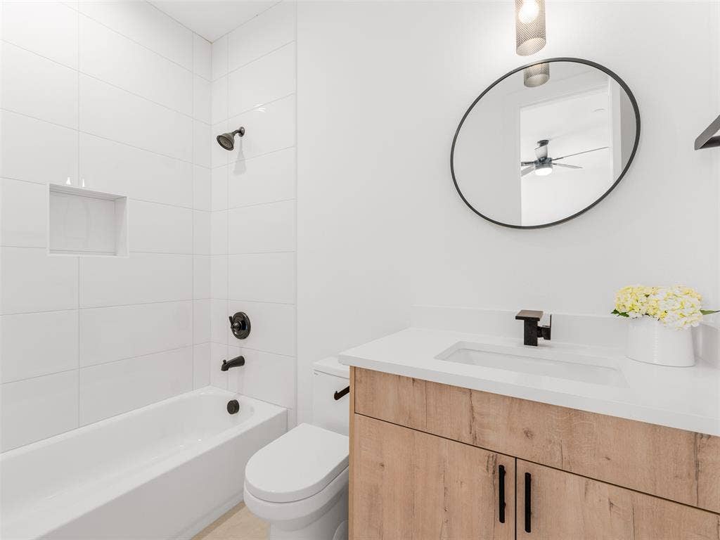 2015 N Prairie Avenue, #202, Dallas, TX 75204 2015 N Prairie Avenue, #202, Dallas, TX 75204