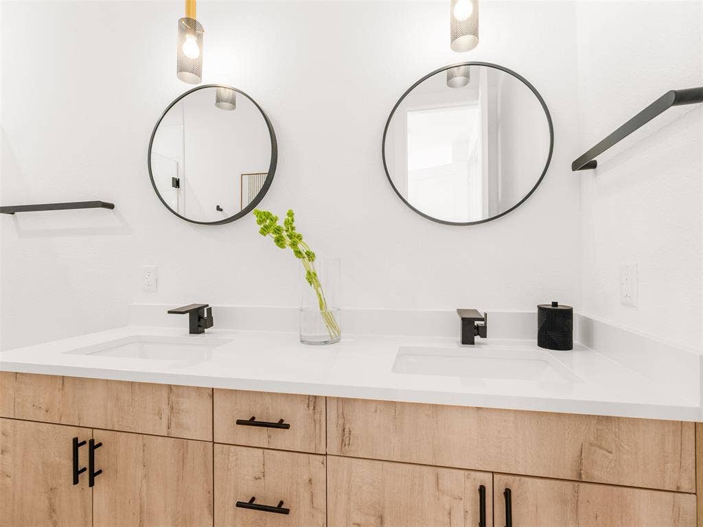 2015 N Prairie Avenue, #202, Dallas, TX 75204 2015 N Prairie Avenue, #202, Dallas, TX 75204