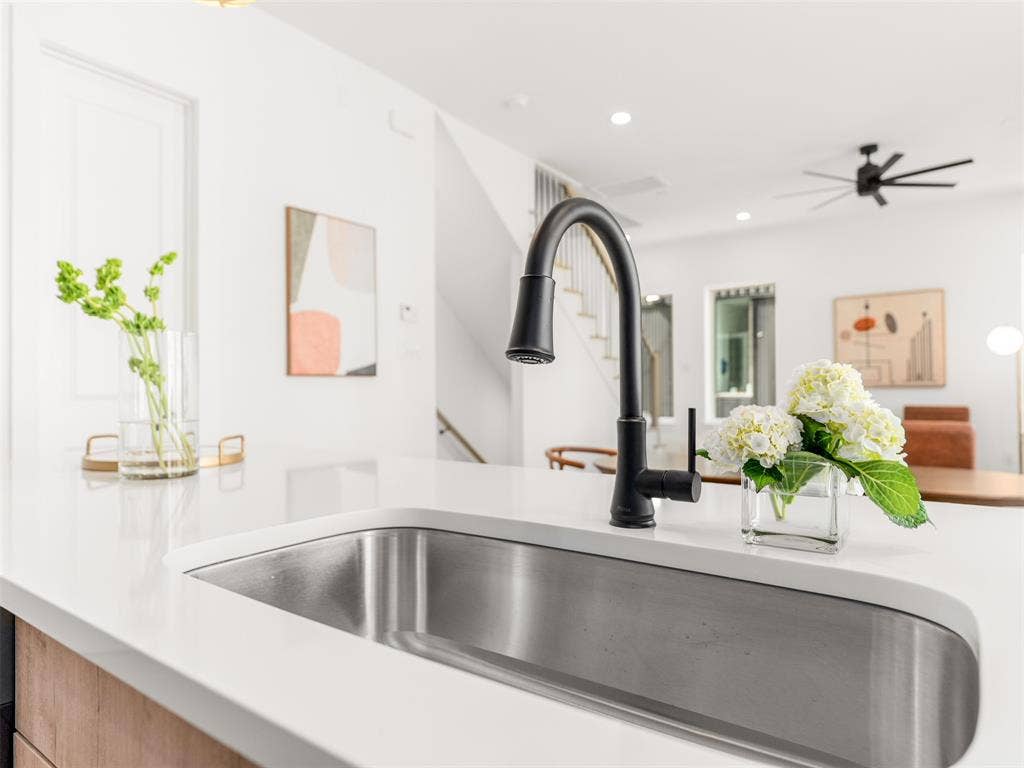 2015 N Prairie Avenue, #202, Dallas, TX 75204 2015 N Prairie Avenue, #202, Dallas, TX 75204