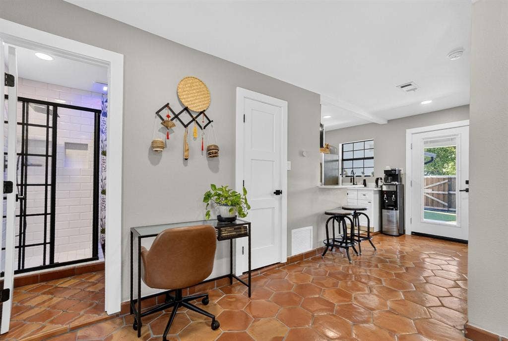 3193 Northaven Road, Dallas, TX 75229 3193 Northaven Road, Dallas, TX 75229
