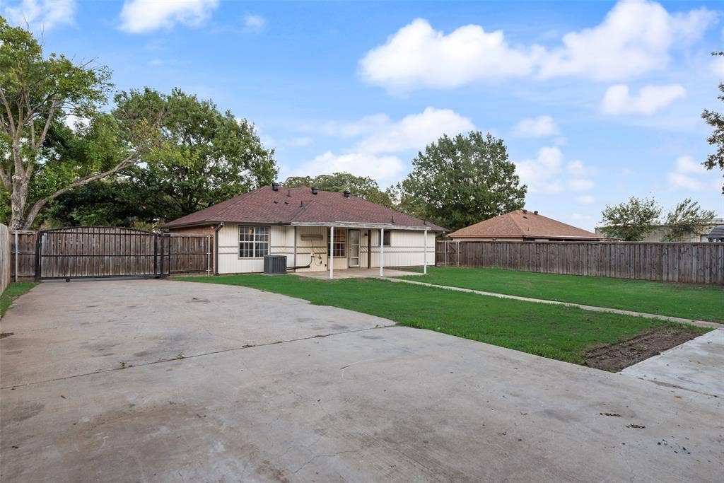 203 Creekstone Court, Seagoville, TX 75159 203 Creekstone Court, Seagoville, TX 75159