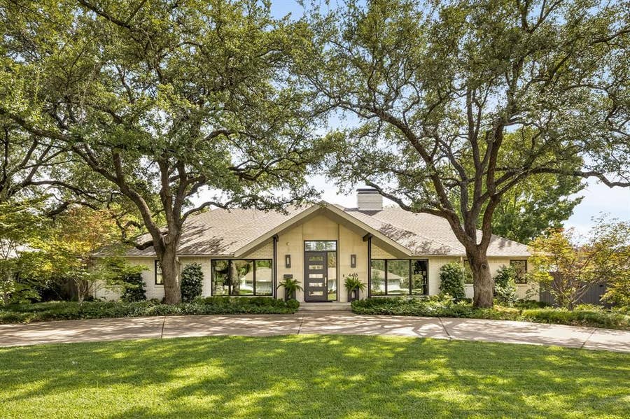 Property photo for 4418 Crooked Lane, Dallas, TX