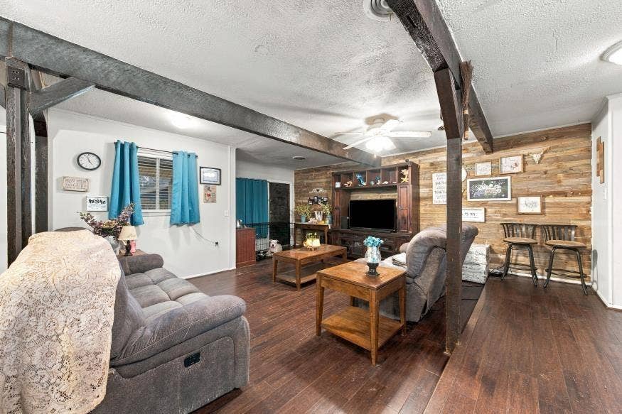 1204 W 4th Street, McGregor, TX 76657 1204 W 4th Street, McGregor, TX 76657