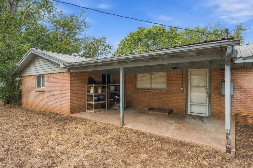 1204 W 4th Street, McGregor, TX 76657 1204 W 4th Street, McGregor, TX 76657