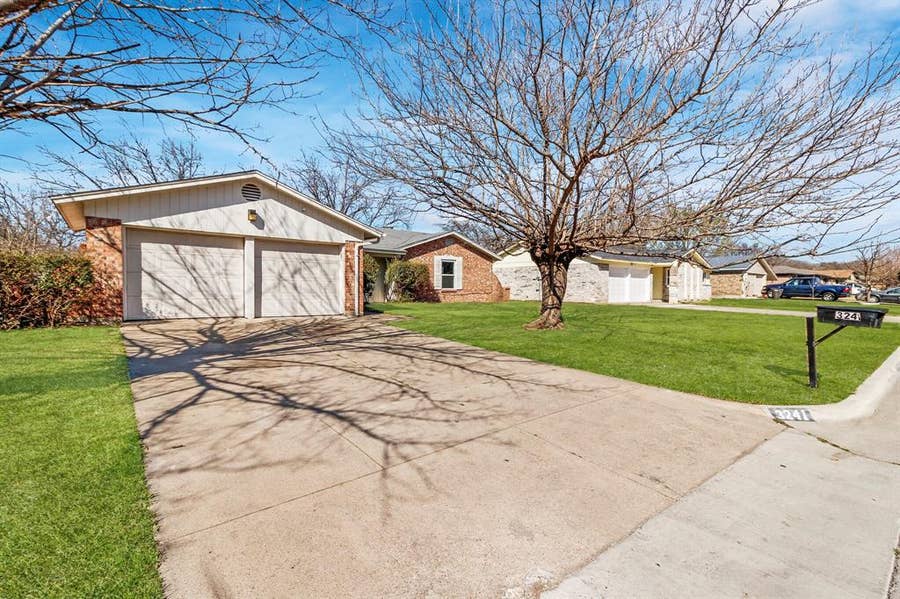 Property photo for 3241 Oak Timber Drive, Forest Hill, TX