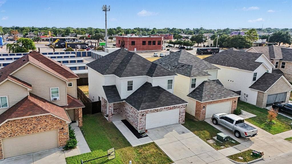 257 Michelle Drive, Grand Prairie, TX 75051 An aerial view places the home within the surrounding neighborhood.