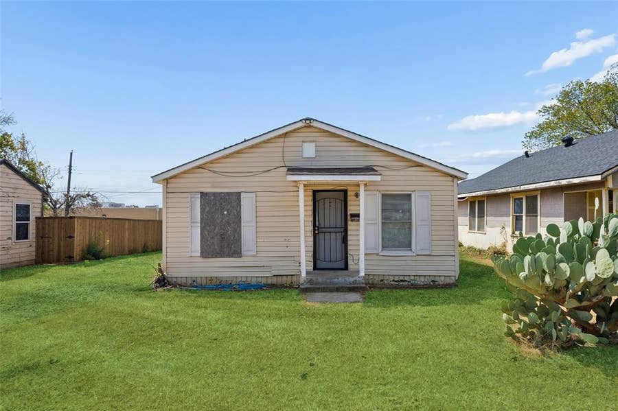 Property photo for 1224 E Morningside Drive, Fort Worth, TX