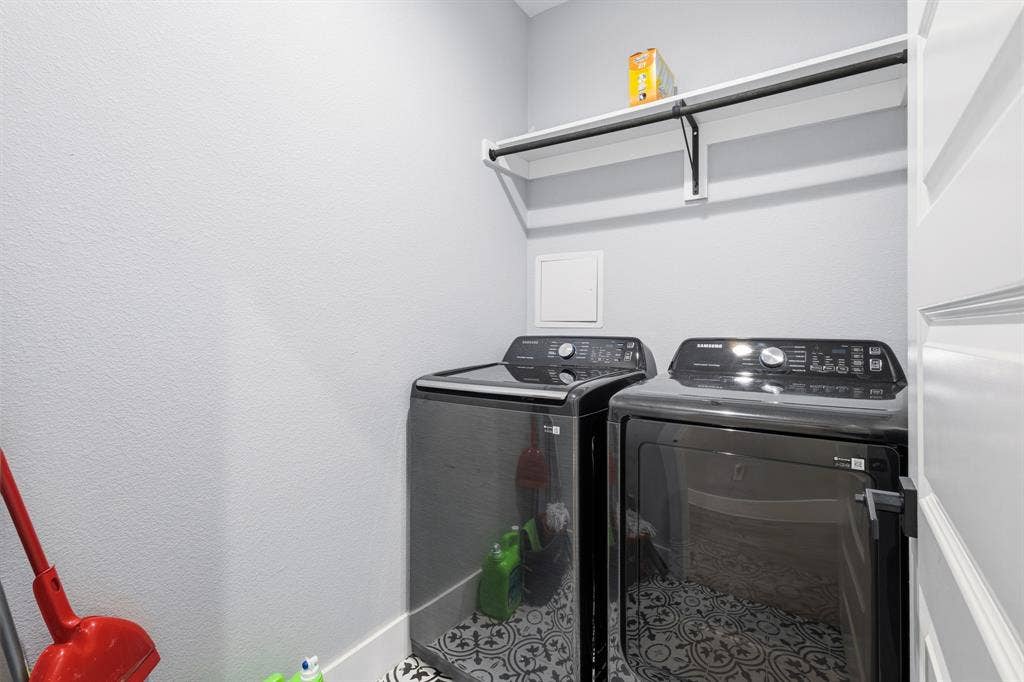 3901 Hamilton Avenue, Dallas, TX 75210 3901 Hamilton Avenue, Dallas, TX 75210