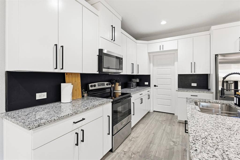 3901 Hamilton Avenue, Dallas, TX 75210 3901 Hamilton Avenue, Dallas, TX 75210