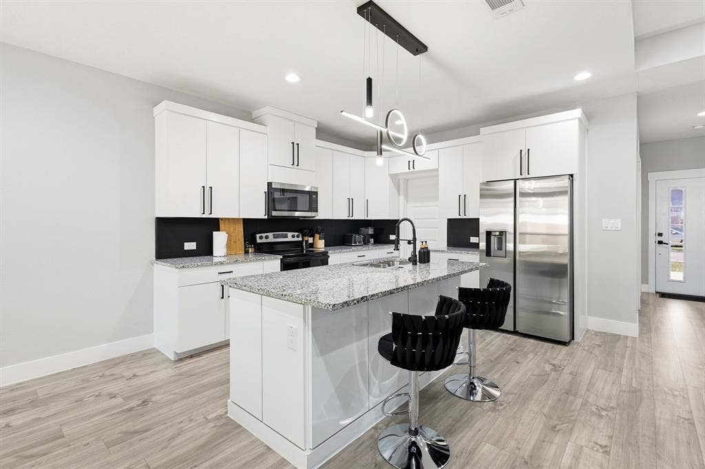 3901 Hamilton Avenue, Dallas, TX 75210 3901 Hamilton Avenue, Dallas, TX 75210