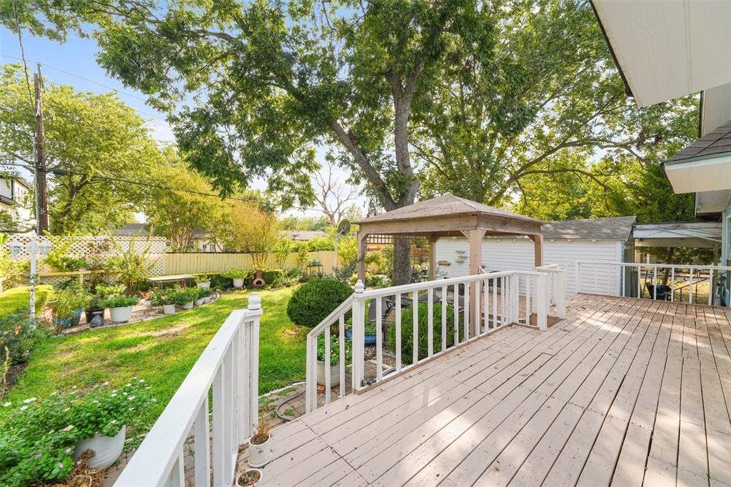 3760 Davila Drive, Dallas, TX 75220 3760 Davila Drive, Dallas, TX 75220
