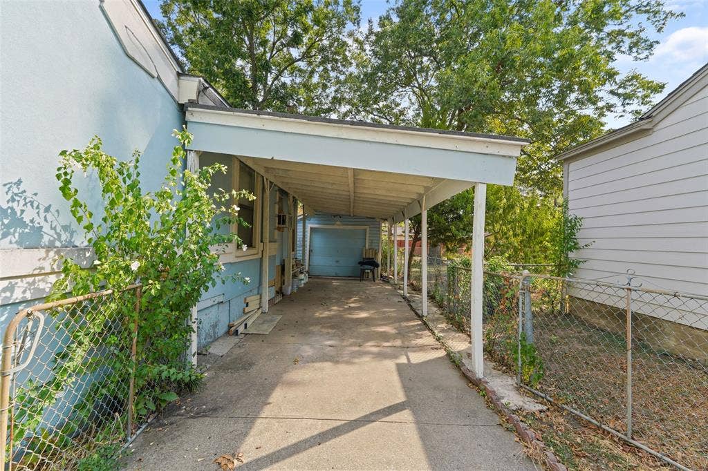 3760 Davila Drive, Dallas, TX 75220 3760 Davila Drive, Dallas, TX 75220