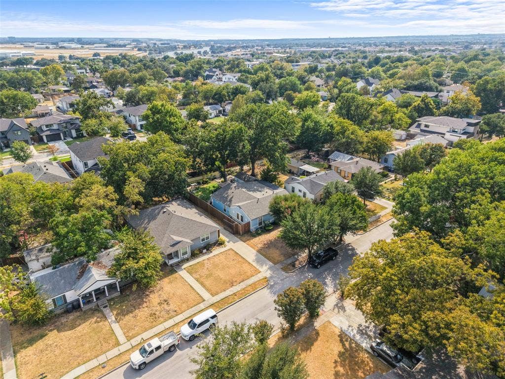 3760 Davila Drive, Dallas, TX 75220 3760 Davila Drive, Dallas, TX 75220
