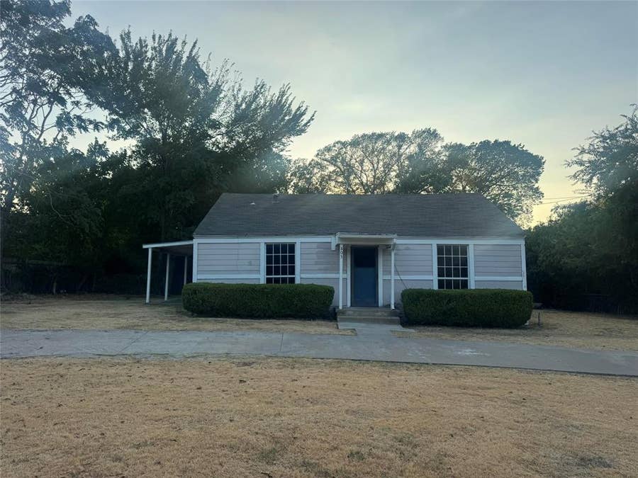Property photo for 803 N Joe Wilson Road, Cedar Hill, TX