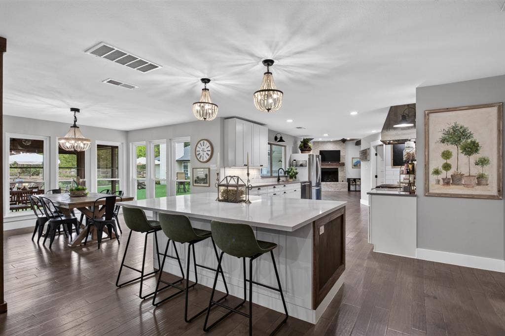 113 Red Oak Lane, Flower Mound, TX 75028 113 Red Oak Lane, Flower Mound, TX 75028