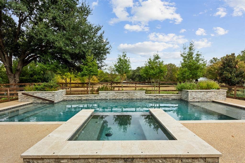 113 Red Oak Lane, Flower Mound, TX 75028 113 Red Oak Lane, Flower Mound, TX 75028