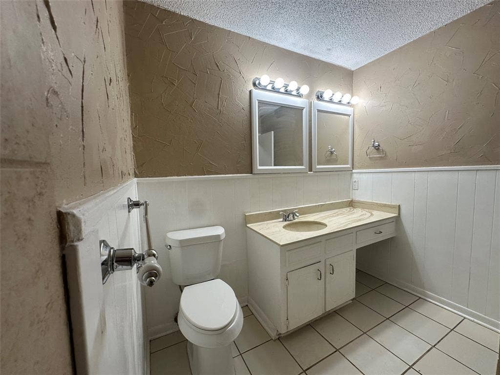 1204 Cordell Street, Denton, TX 76201 1204 Cordell Street, Denton, TX 76201