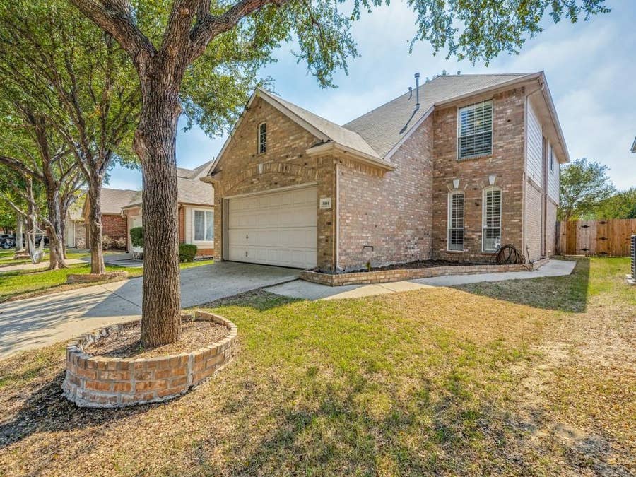 Property photo for 5404 Pecan Creek Circle, Fort Worth, TX
