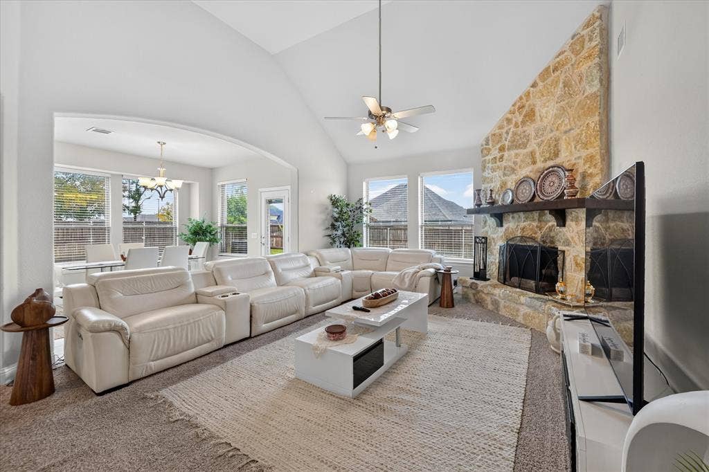 2613 Saint Lawrence Drive, Sherman, TX 75092