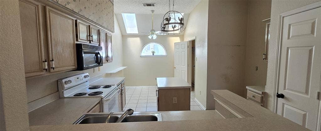 6941 Hickory Creek, Plano, TX 75023 6941 Hickory Creek, Plano, TX 75023