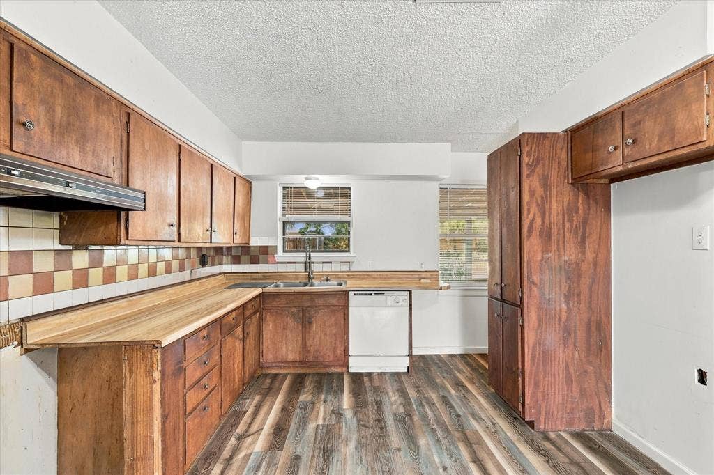 733 Red Mill Lane, Mesquite, TX 75149 733 Red Mill Lane, Mesquite, TX 75149
