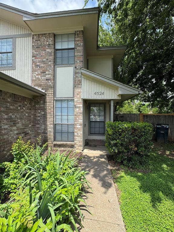 Property photo for 4524 Halyard Court, #4524&4528, Fort Worth, TX