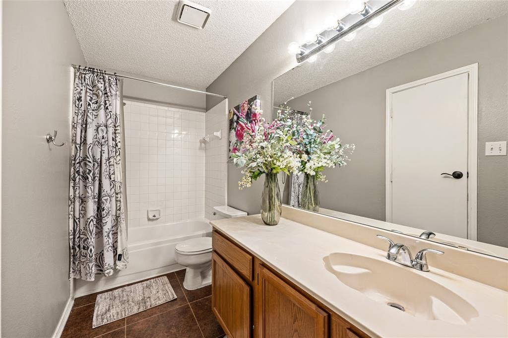 8809 Tyne Trail, Fort Worth, TX 76118 8809 Tyne Trail, Fort Worth, TX 76118